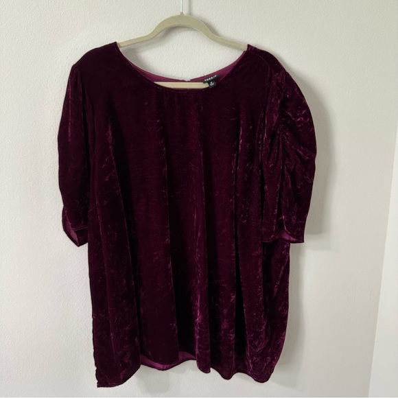 TORRID VELVET RUCHED KEYHOLE BACK TOP 3X - Picture 6 of 7